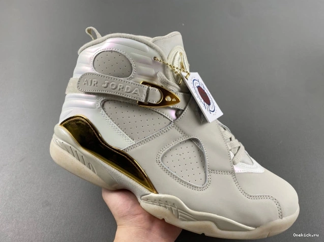 One Kick Jordan Retro Champagne 8 832821-030 0807